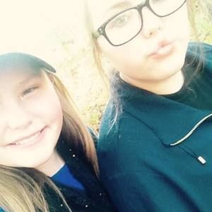 Meet your Posher, Layla